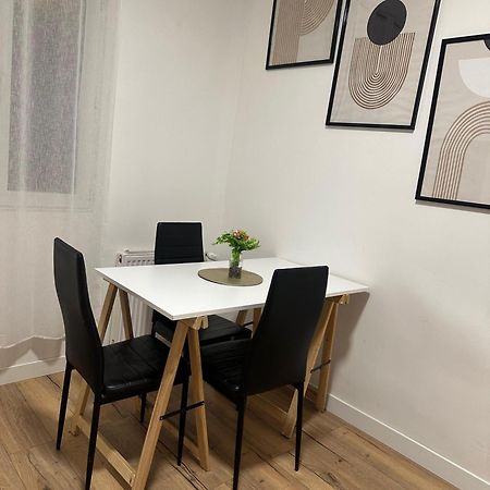 Charmant Appartement Americain Сен-Дени Экстерьер фото