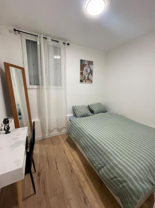 Charmant Appartement Americain Сен-Дени Экстерьер фото
